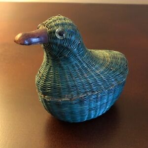 Vintage Woven Seagrass Bird Basket With Lid